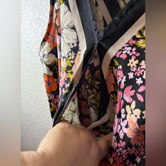 Joie Floral Tie Shoulder Wrap Front Cropped Tank Top M - Picture 11 of 16